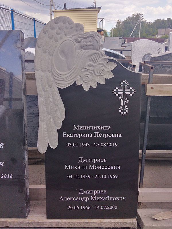 Памятник №167 из черного гранита — фото 2